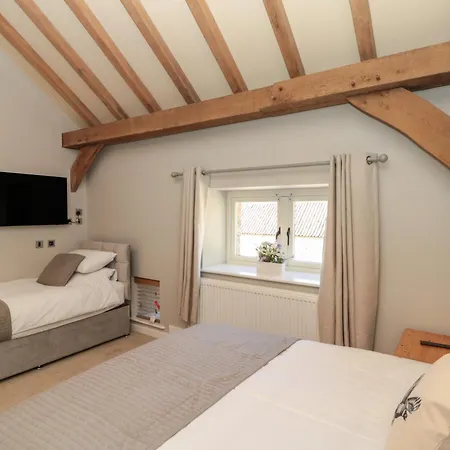 Holiday home The Barn York